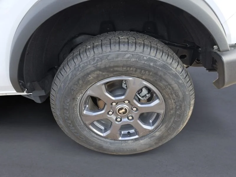 Used 2025 Oxford White Ford Base image 24