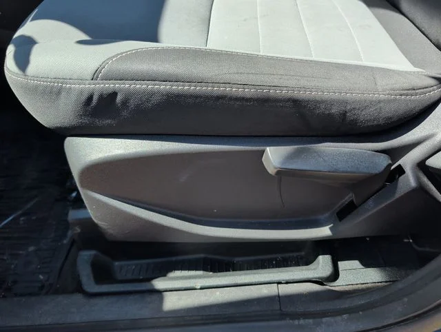 Used 2019 Blue Ford S image 13