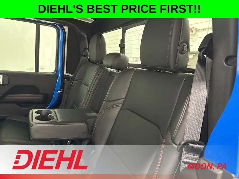 New 2026 Hydro Blue Pearlcoat Jeep Rubicon image 17