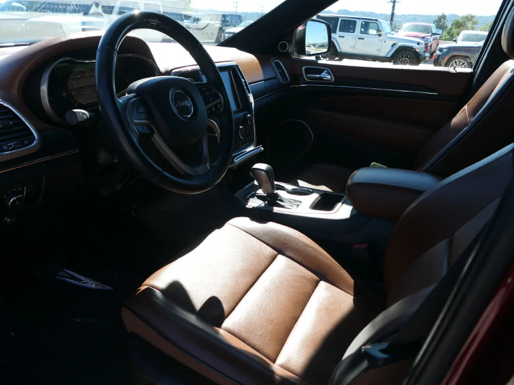 Certified Used 2017 Velvet Jeep Summit image 11