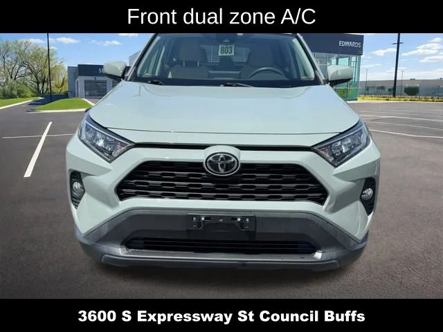 Used 2019 Gray Toyota XLE image 10