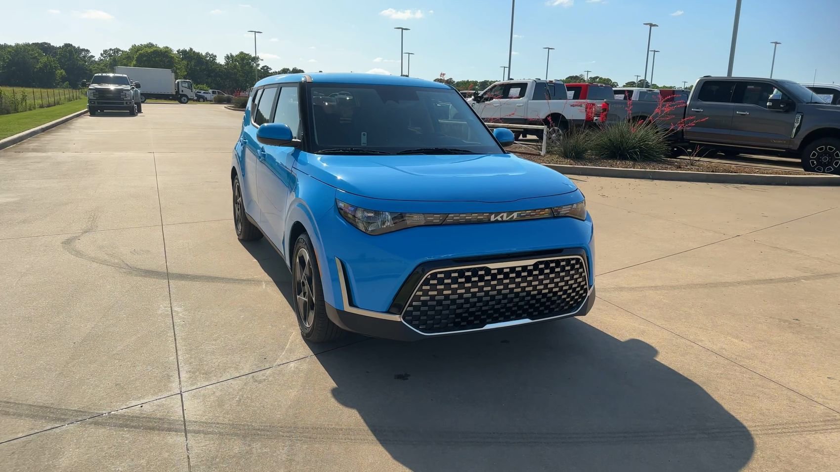 2024 Kia Soul EX photo 2
