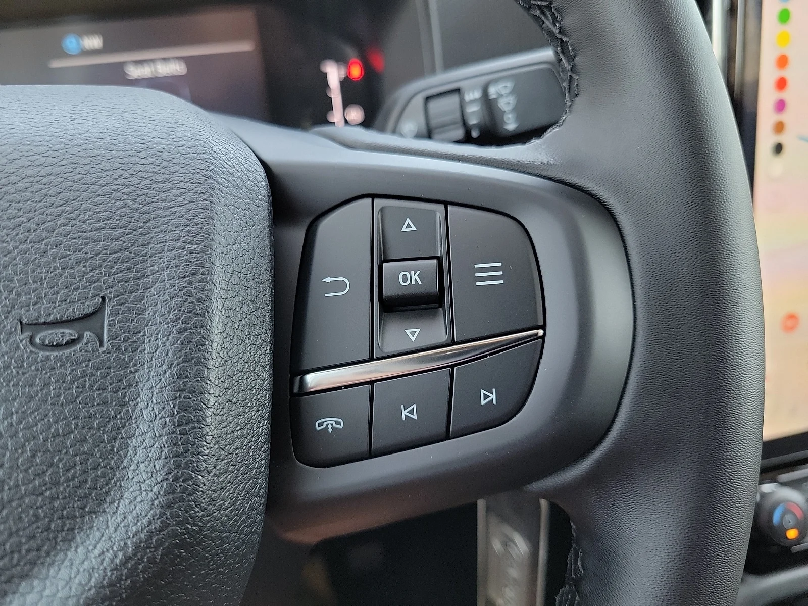 New 2026 Oxford White Ford XLT image 19