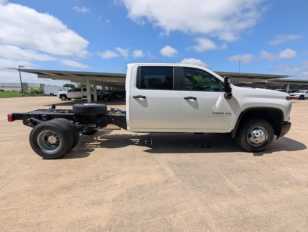 New 2026 Summit White Chevrolet Work Truck image 26