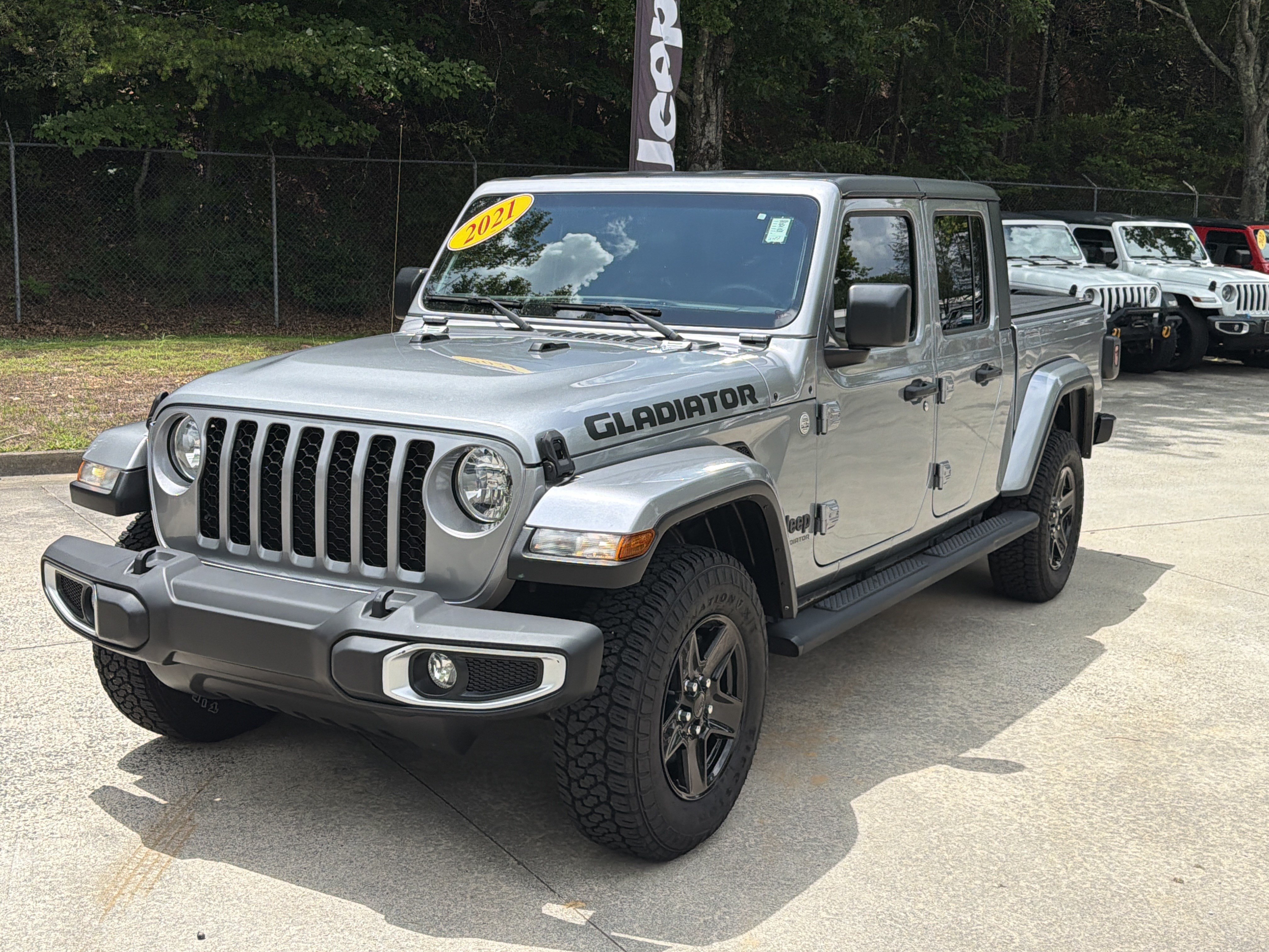 Used 2021 Billet Silver Metallic Clearcoat Jeep Sport S image 3