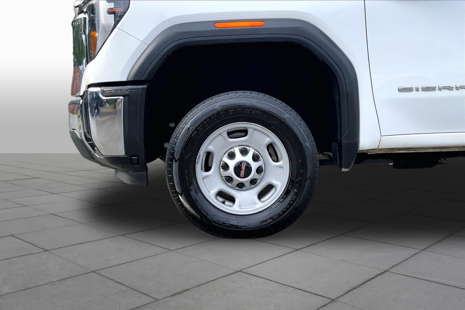 Used 2024 Summit White GMC Pro image 11