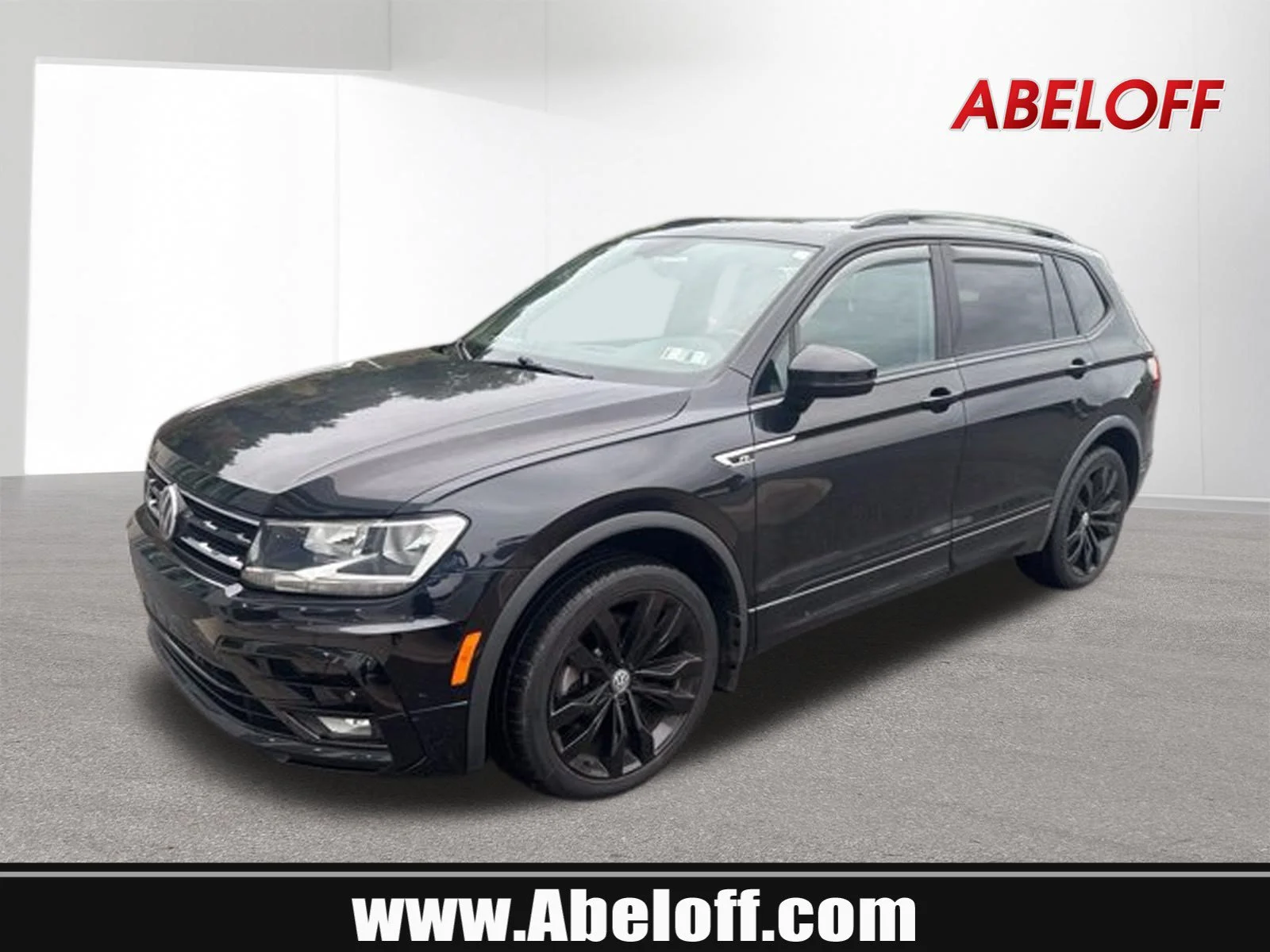 Used 2021 Deep Black Pearl Volkswagen 2.0T SE image 1