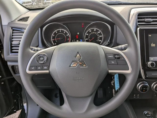 New 2027 Black Mitsubishi ES image 30