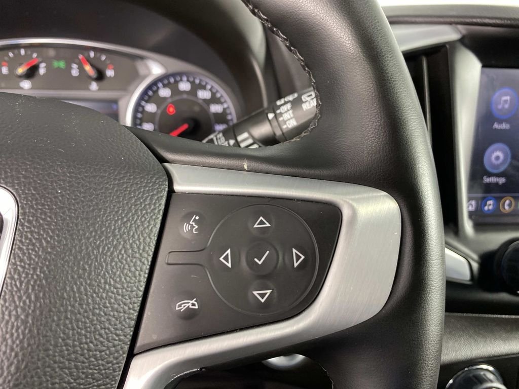 Used 2024 White GMC SLT image 16