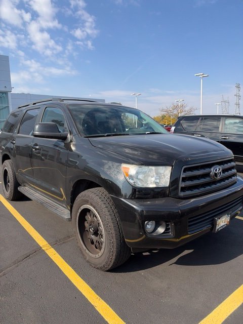 Used 2016 Black Toyota SR5 image 1