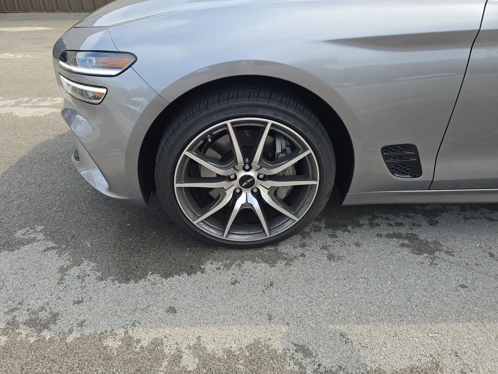 Used 2026 Silver Genesis 2.5T image 10
