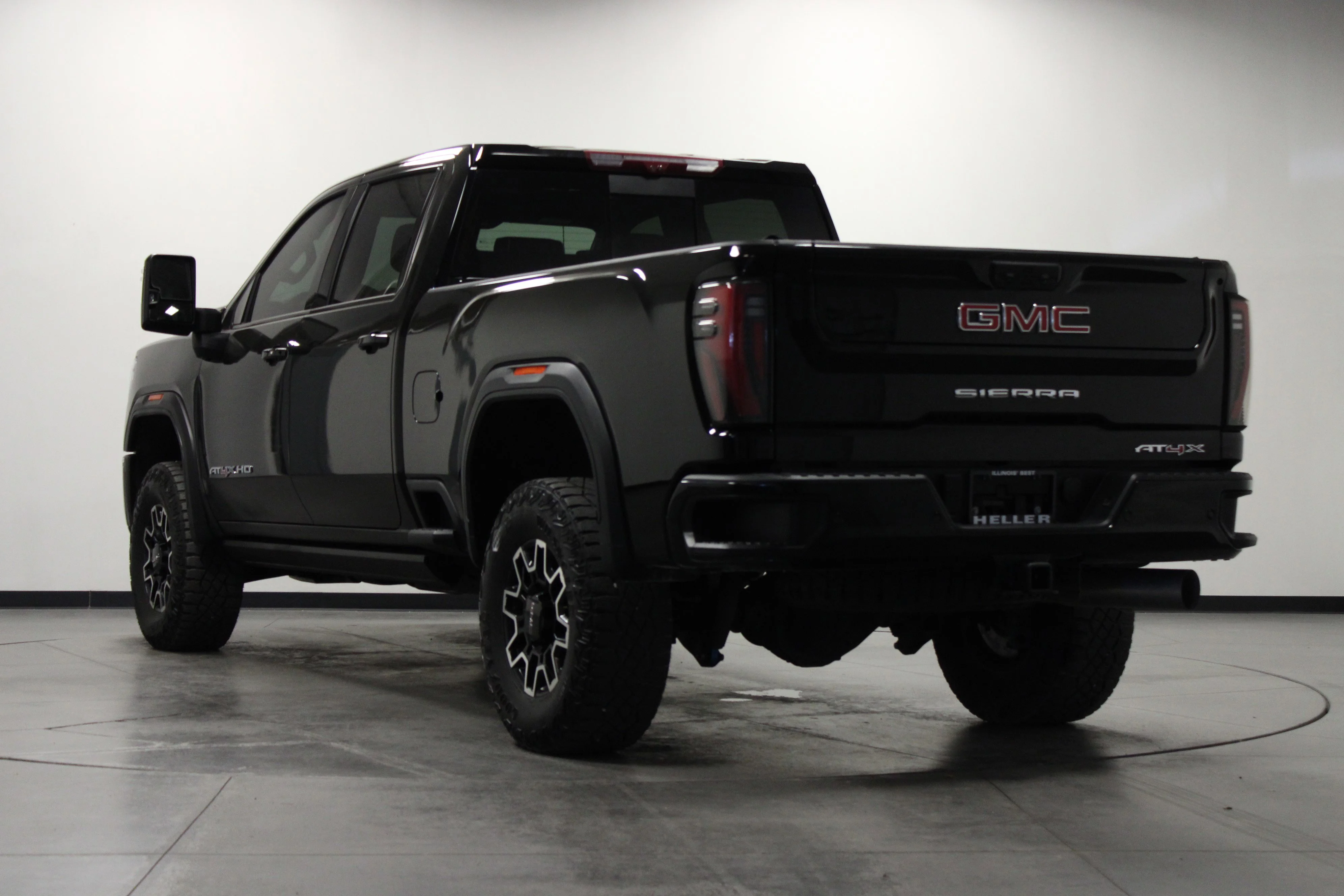 Used 2025 Onyx Black GMC AT4X image 6