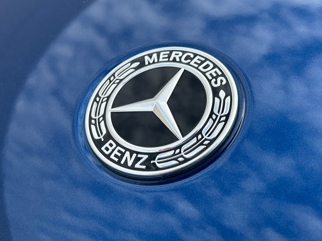 New 2027 Starling Blue Metallic Mercedes-Benz GLC 300 image 66