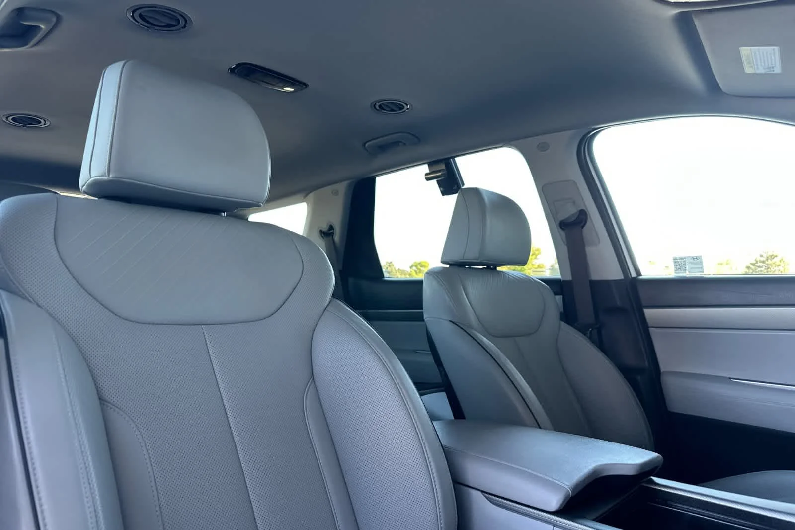 Certified Used 2025 Hyper White Hyundai SEL image 18