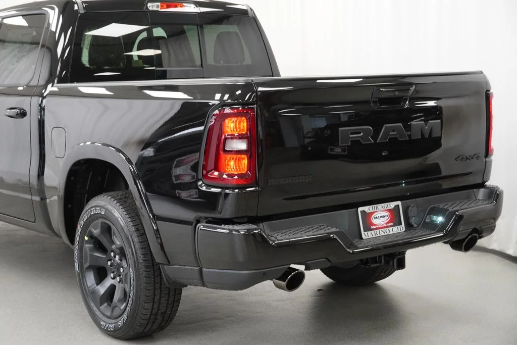 New 2026 Diamond Black Crystal Pearl-Coat Exterior Paint RAM Big Horn/Lone Star image 12