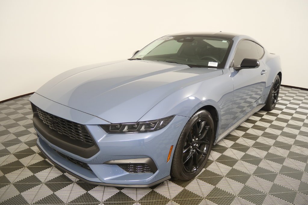 Used 2025 Vapor Blue Ford EcoBoost image 13