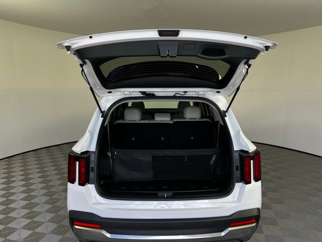 New 2026 White Kia S image 35