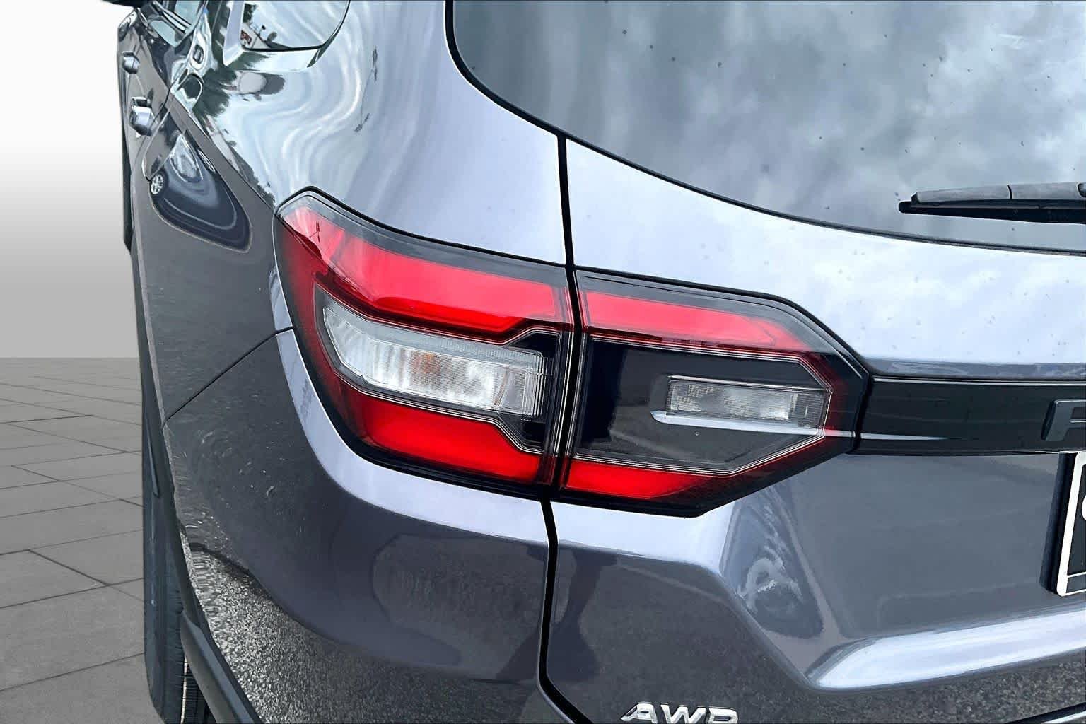 Used 2025 Modern Steel Metallic Honda AWD EX-L image 27