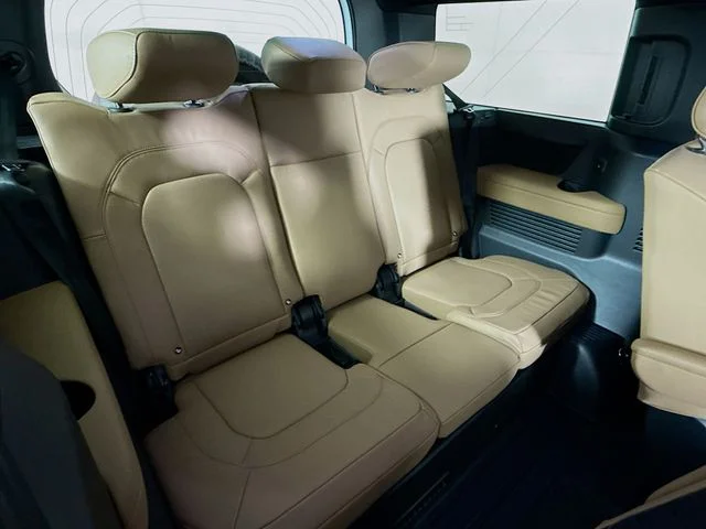 New 2026 Fuji White Land Rover S image 29