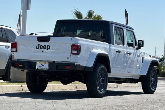 New 2026 Bright White Clear-Coat Exterior Paint Jeep 85th Anniversary Edition image 3