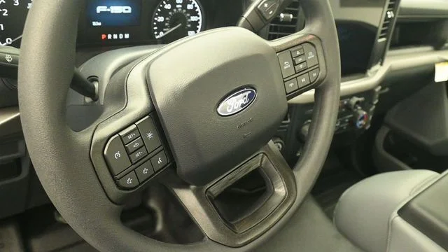 New 2026 Oxford White Ford XL image 13
