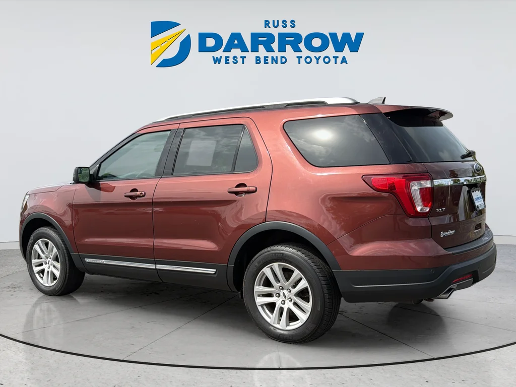 Used 2018 Red Ford XLT image 3