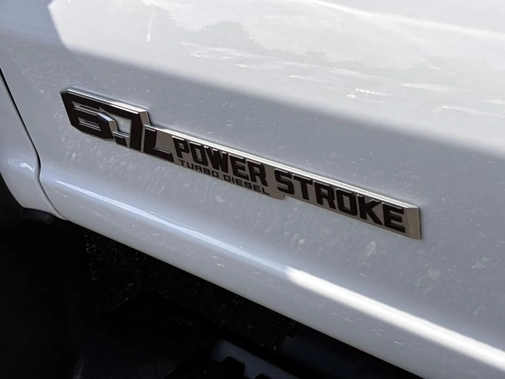 Used 2025 Oxford White Ford XLT image 18