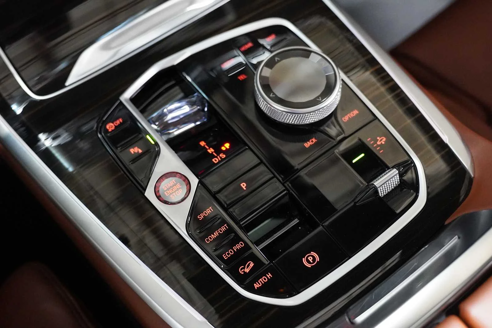 Used 2026 Brooklyn Grey Metallic BMW M60i image 20
