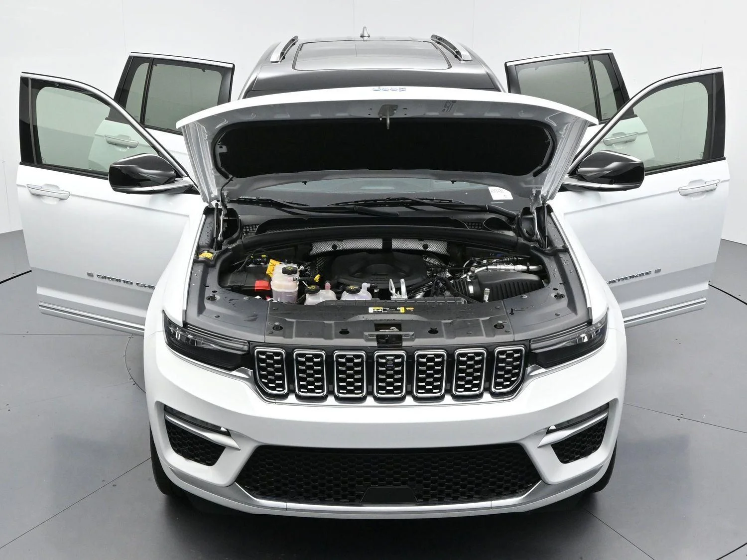 Used 2022 Bright White Clearcoat Jeep Summit image 47