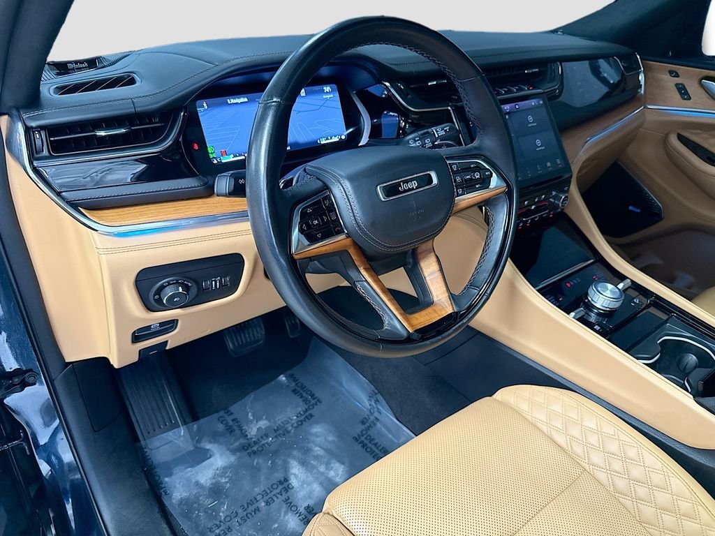 Used 2024 Midnight Sky Jeep Summit Reserve image 9