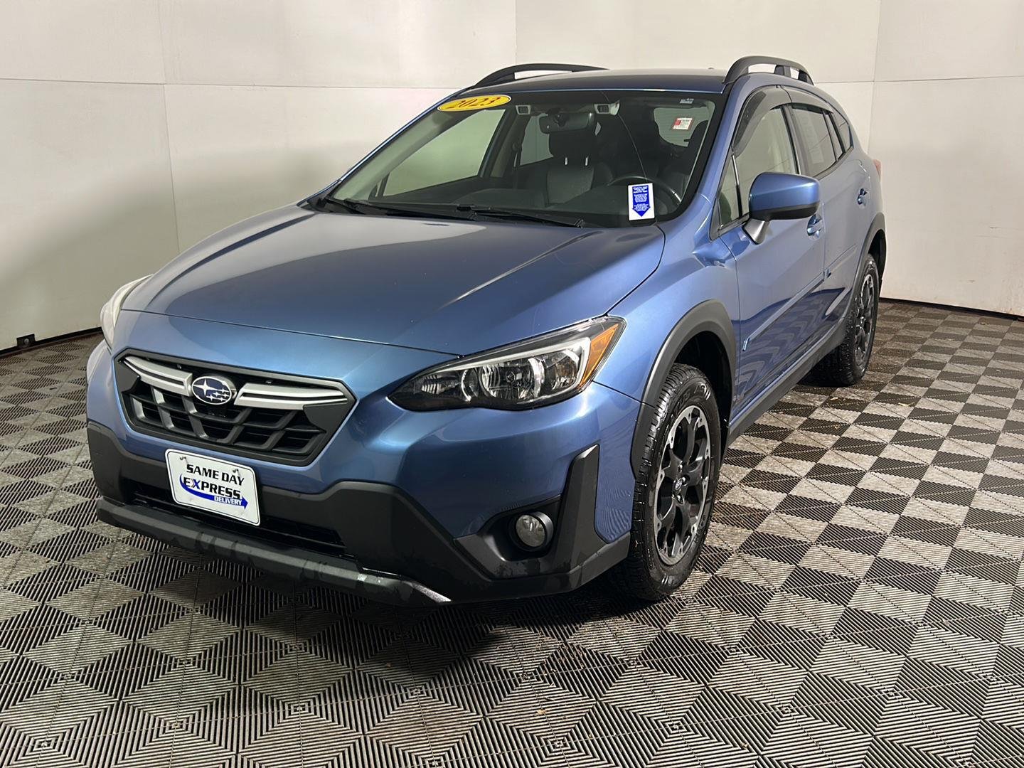 Used 2023 Horizon Blue Pearl Subaru Premium image 10