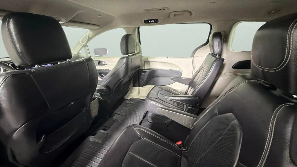 Used 2022 White Chrysler Touring L image 28