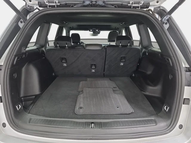 Used 2024 Silver Jeep Altitude X image 32
