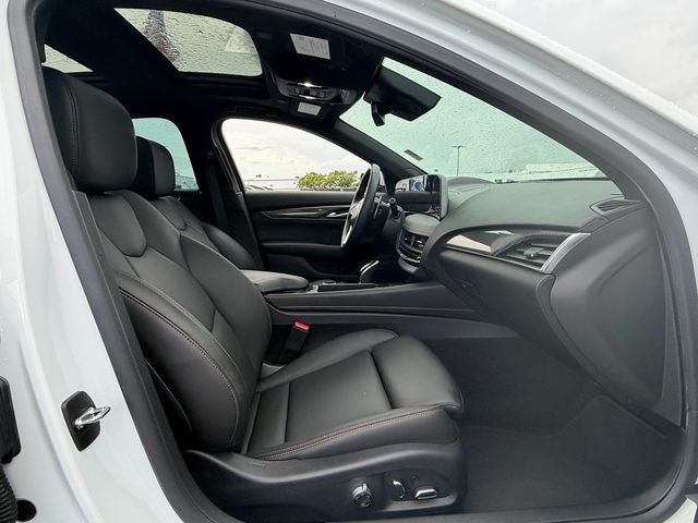 Used 2025 White Cadillac Sport image 17