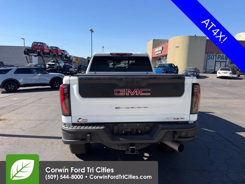 Used 2024 White GMC AT4X image 5