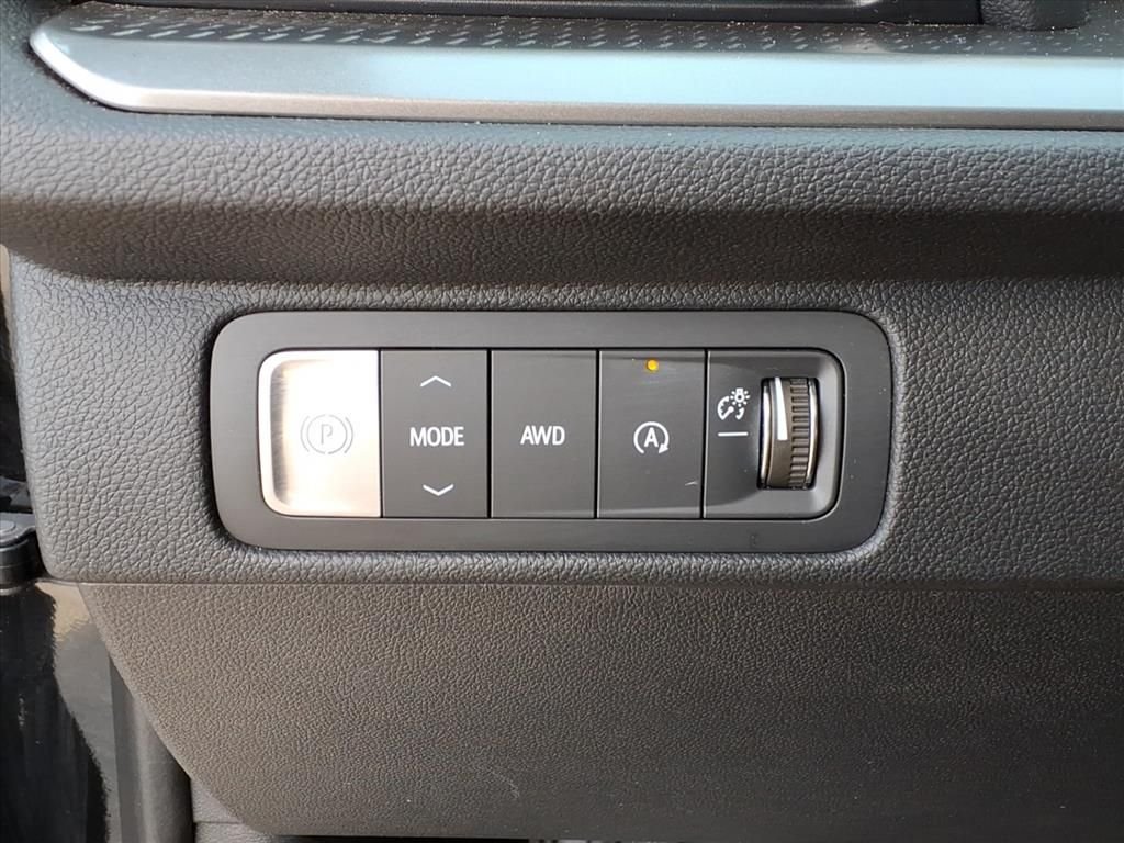 Used 2024 Black Chevrolet LT image 20