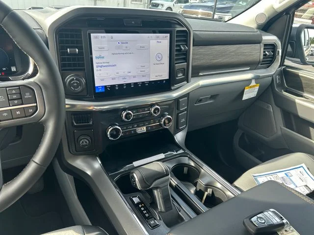 New 2026 Iconic Silver Metallic Ford Lariat® image 18