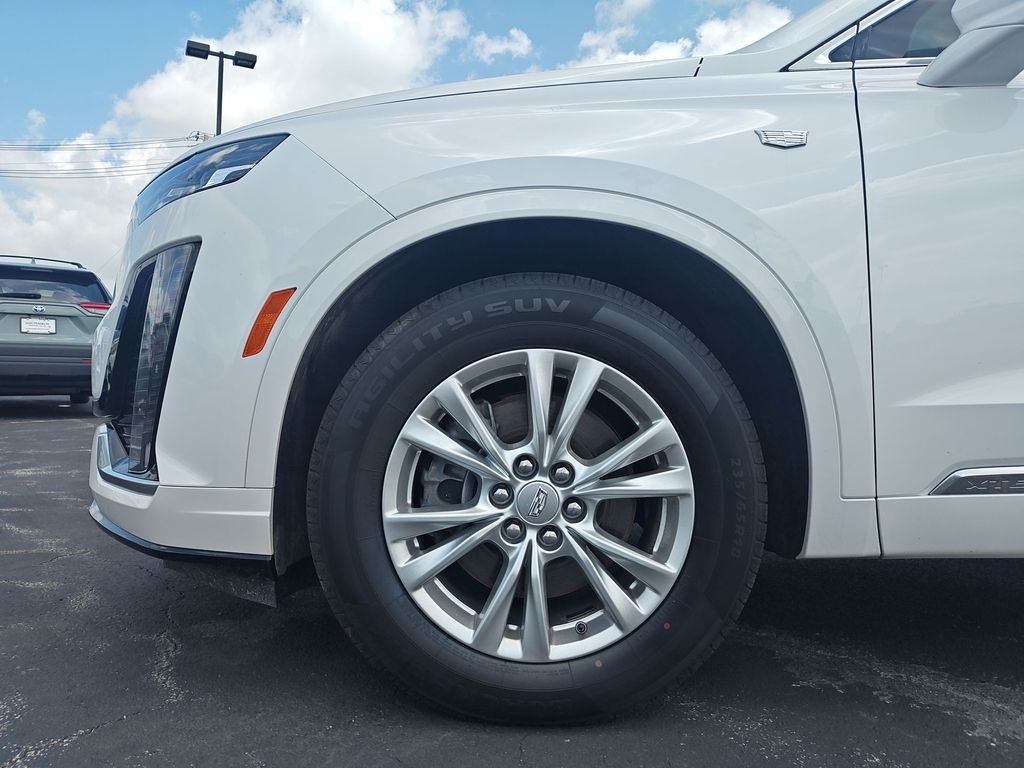 Used 2024 White Cadillac Luxury image 10