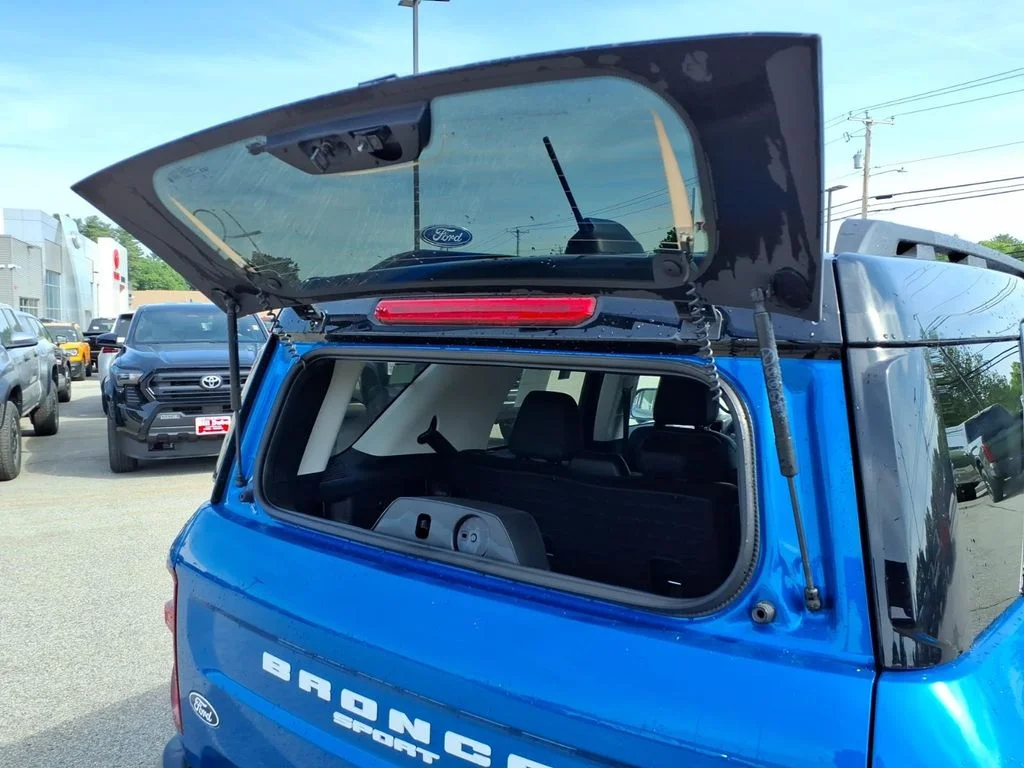 New 2026 Velocity Blue Metallic Ford Outer Banks image 11