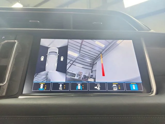 Used 2021 Onyx Black GMC Denali image 32