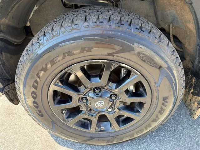 Used 2021 White Toyota SR5 image 11