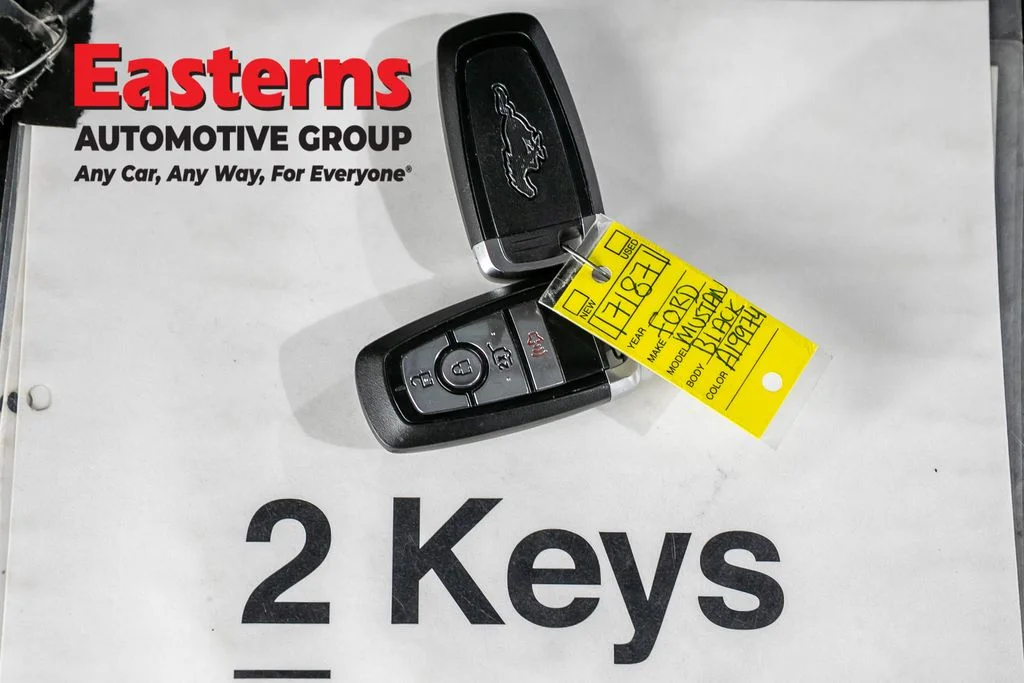 Used 2021 Black Ford Select image 24