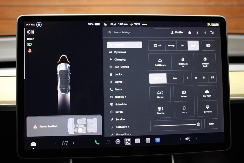 Used 2020 Solid Black Tesla Long Range image 22