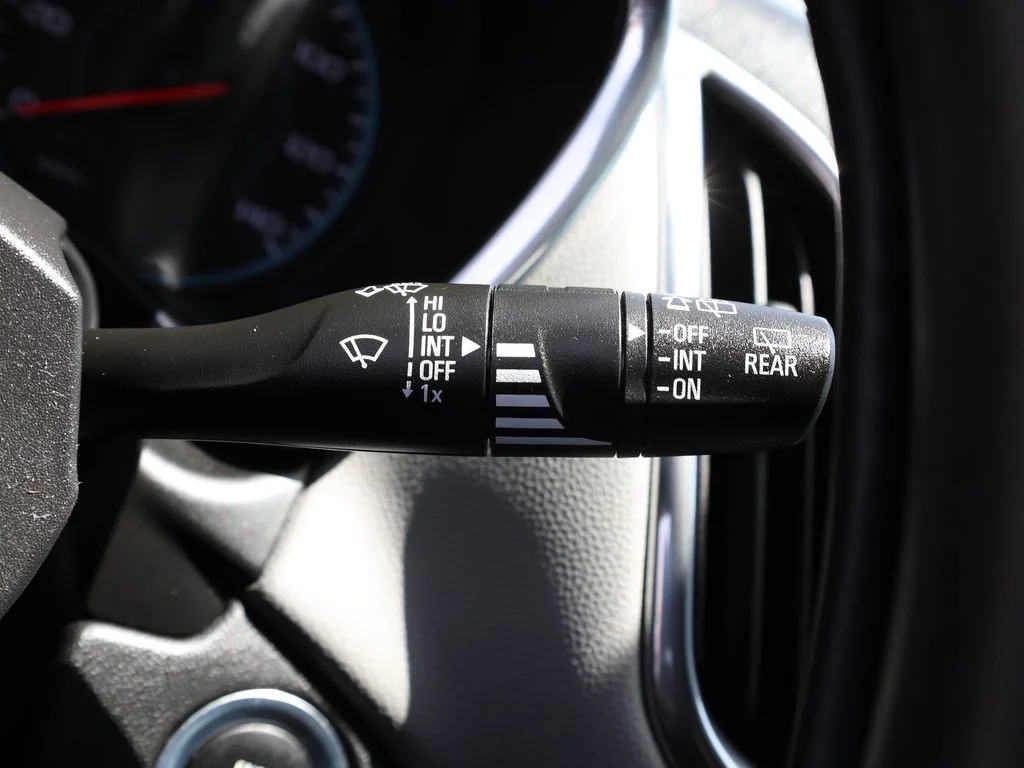 Used 2019 White Chevrolet LS image 33