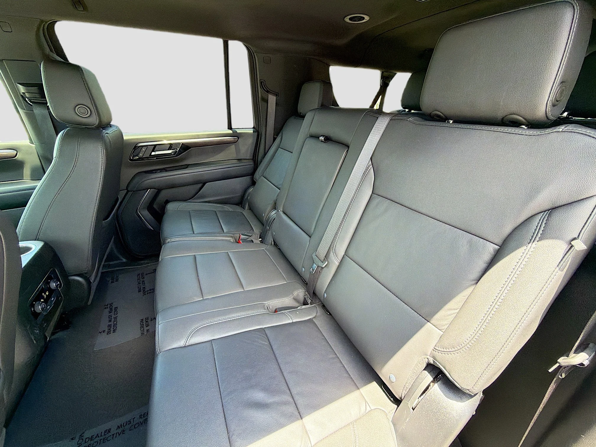 Used 2025 Iridescent Pearl Tricoat Chevrolet Z71 image 21
