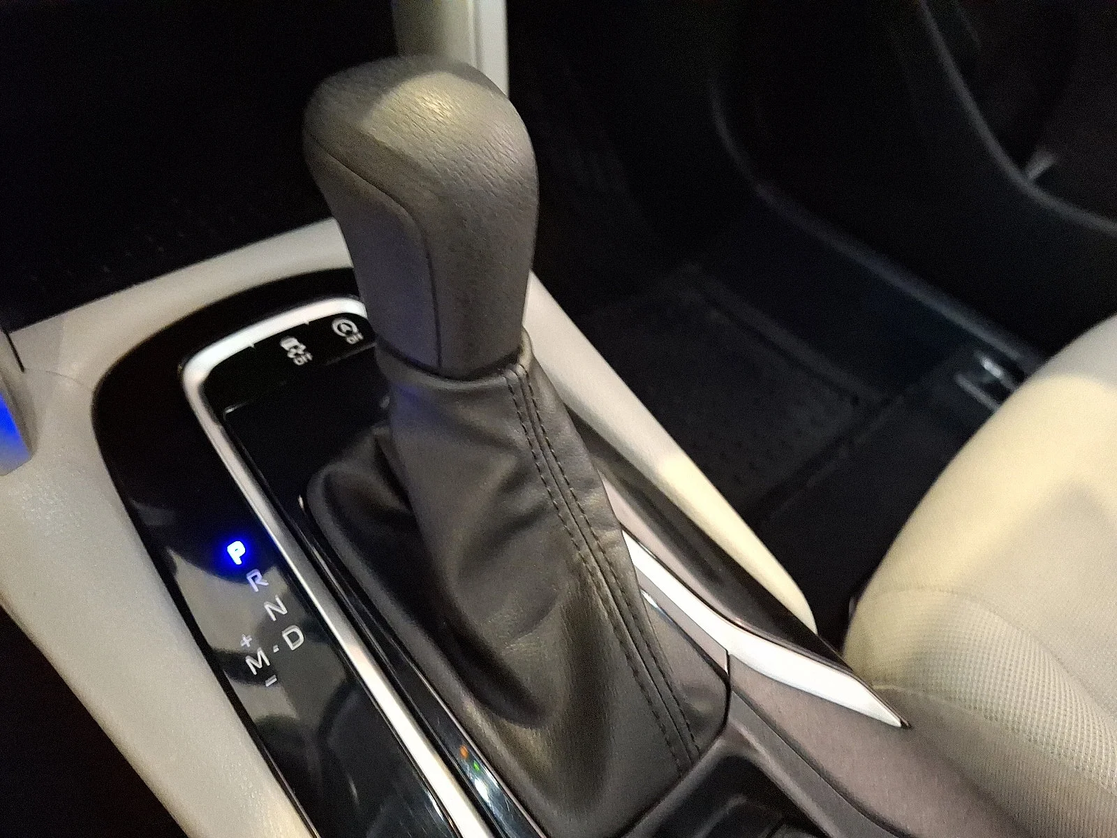 Used 2022 Celestite - 1K3 Toyota L image 15