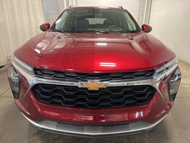 Used 2025 Crimson Metallic Chevrolet LT image 2
