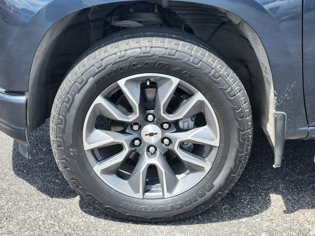 Used 2021 Gray Chevrolet RST image 9