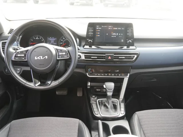 Used 2023 White Kia S image 14