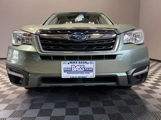 Used 2018 Green Subaru 2.5i Premium image 3